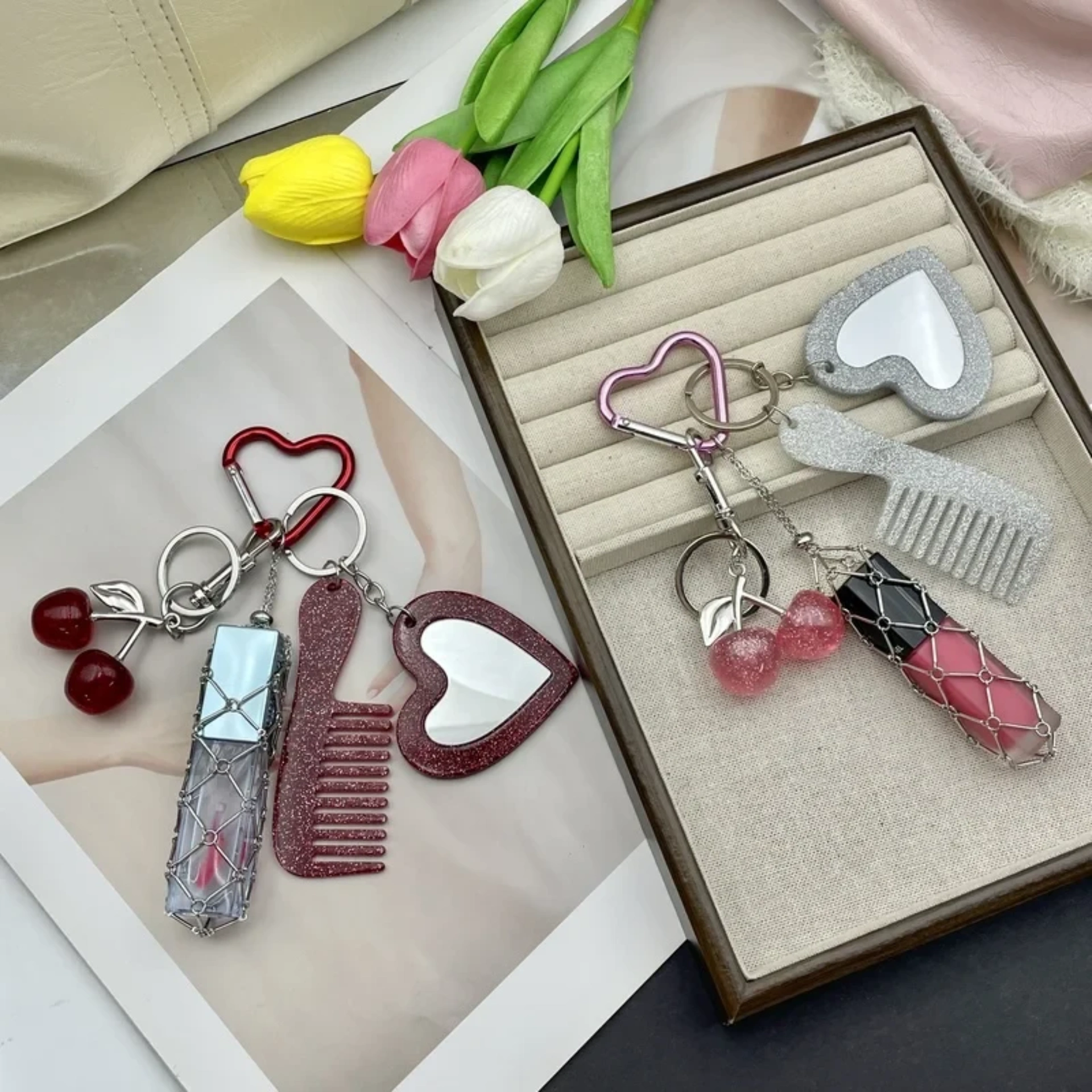 Lip gloss holder cherry heart