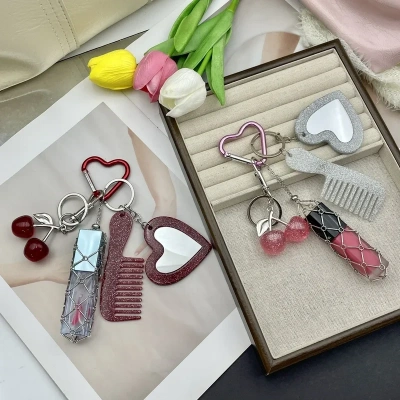 Lip gloss holder cherry heart