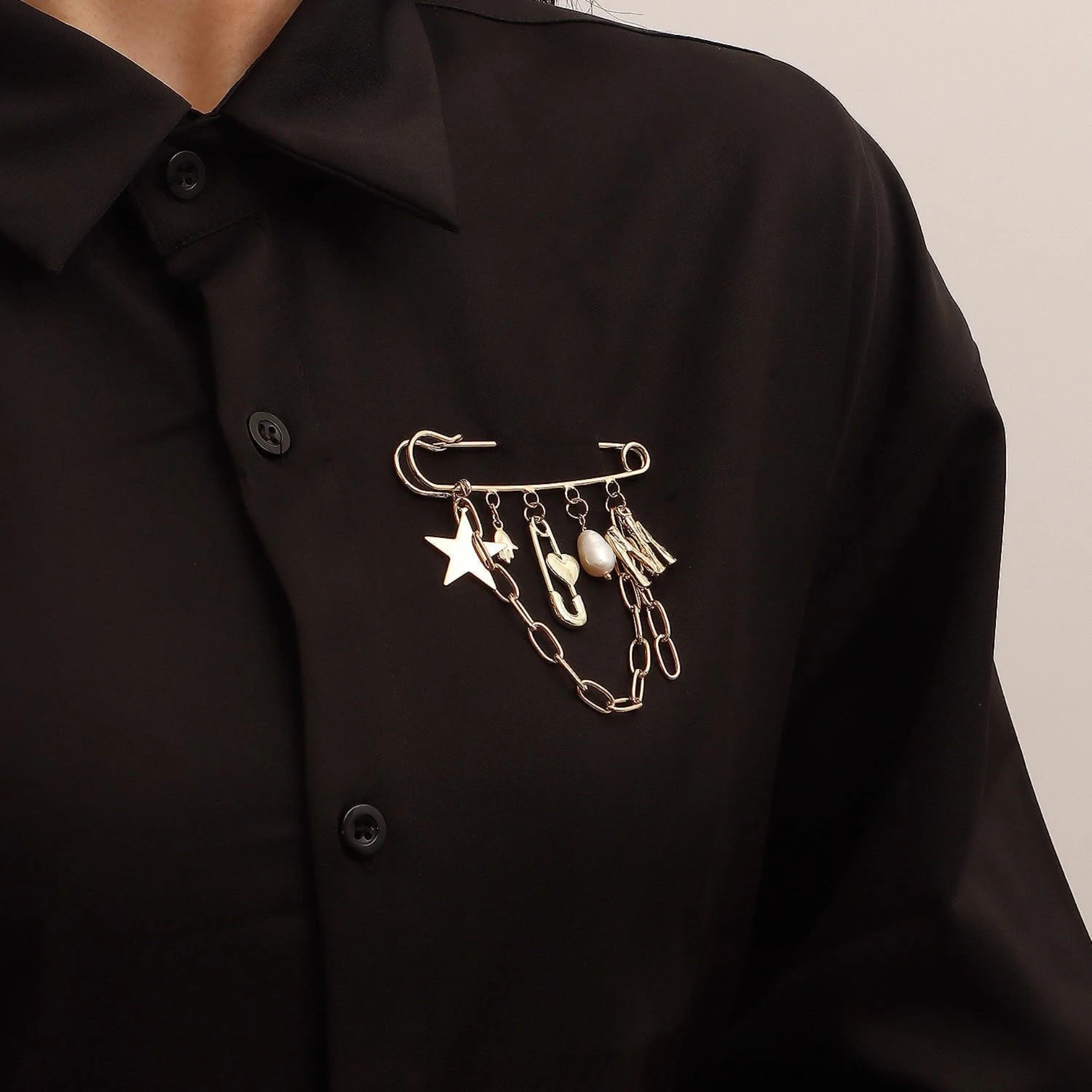 Star & pearl charm pin