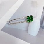 Clover zircon pin