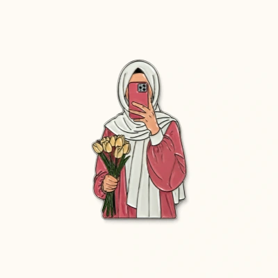 Afbeeldingen van Hijabi Flower Selfie